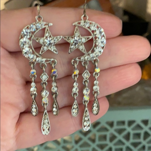 Blingy Gorgeous sun & stars earrings - Picture 3 of 6